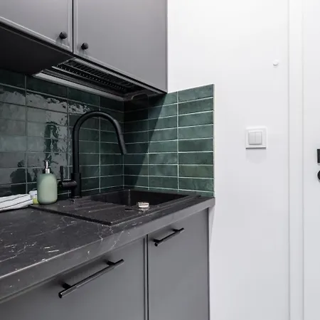 Almond Premium Poznanska Apartamento Varsóvia