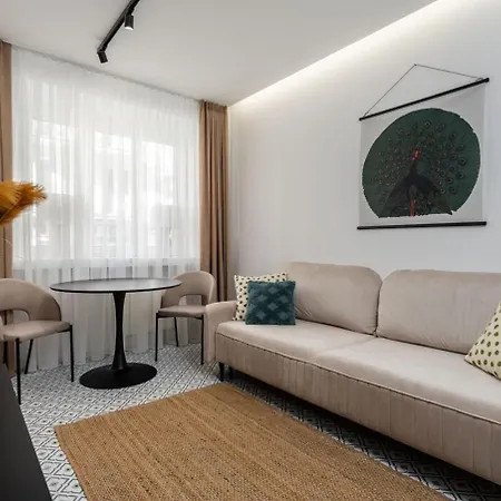 Almond Premium Poznanska * Warsaw